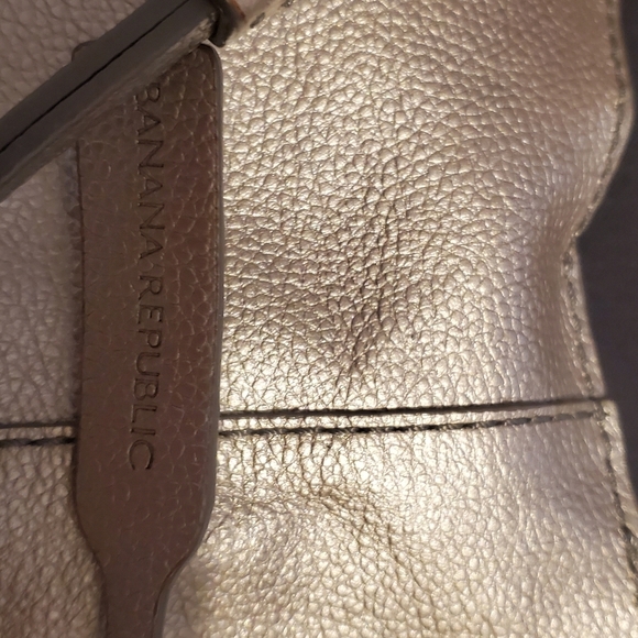 Silver, leather tote purse - Picture 3 of 3